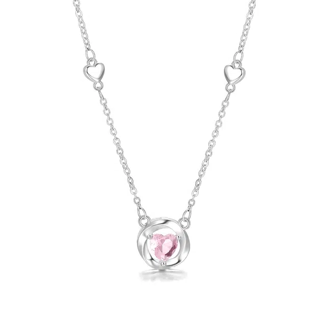 珂里 甜美多巴胺动莫比乌斯环灵动粉爱心锁骨链小众轻奢高级感气质百搭 合金 项链 女款