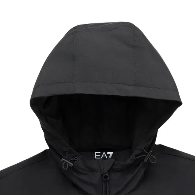 EMPORIO ARMANI EA7 Logo