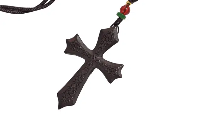 天纵 雕刻花纹十字架高端红木纳福平安个性饰品 高端红木小叶佛珠 名贵木作吊坠 男女同款情侣款 紫檀属