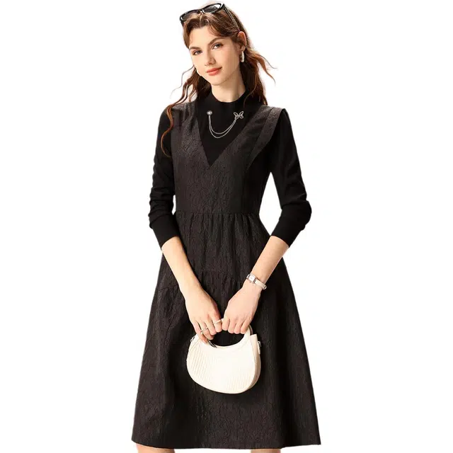 粉红玛琍 拼接假两件圆领长袖连衣裙 女款 黑色