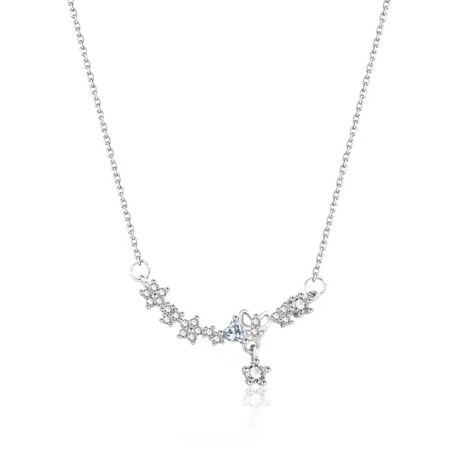 克兰茜 蝶恋星尘 蓝色锆石小众设计 轻奢高级感简约时尚百搭气质清冷约会告白灵动翅膀 闪耀优雅蝴蝶 可调节锁骨链 铜 项链 女款