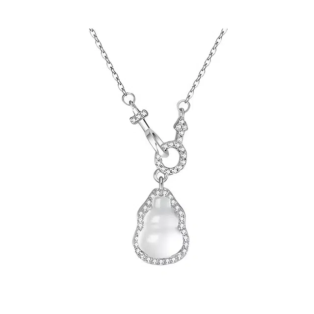 陌阡雪 环环相扣葫芦 福禄安康  新中式国潮精致大气 福气满满 简约小众显白气质#好运 玉髓 项链 女款