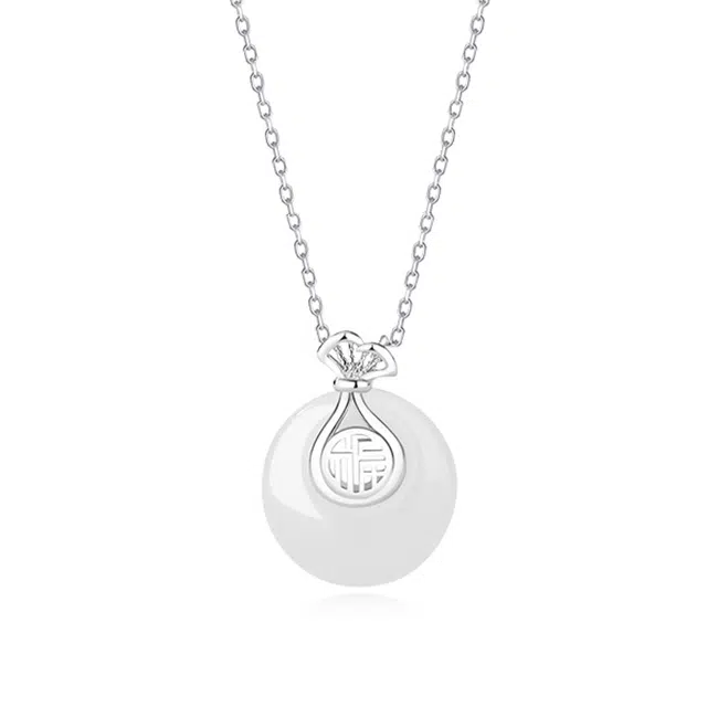 凤祥囍事 老凤祥 财运福袋 福气满满招财纳福优雅精致吊坠闺蜜轻奢大牌简约时尚锁骨链通勤百搭告白礼盒款 好运满满 玉髓 项链 女款