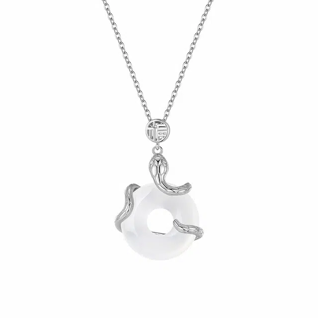 尚仟伊 国风灵蛇环绕平安顺遂 福气满满精致清冷感小众设计#好运 玉髓 玉石项链 女款