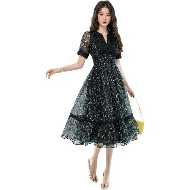 Kiki Clothing Boutique V