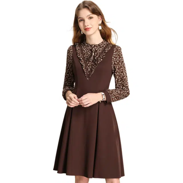 粉红玛琍 圆领收腰舒适长袖连衣裙 女款 琥珀咖