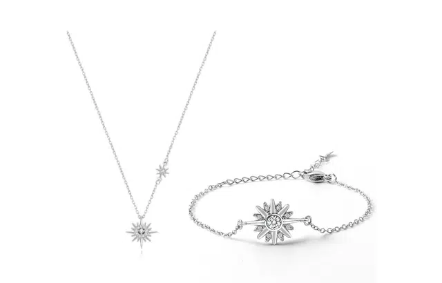 尚银福 太阳花星芒系列 轻奢气质镶锆六芒星吊坠小众高级感设计项饰 学生 日常百搭可调节锁骨链手链套装 合金 项链 女款