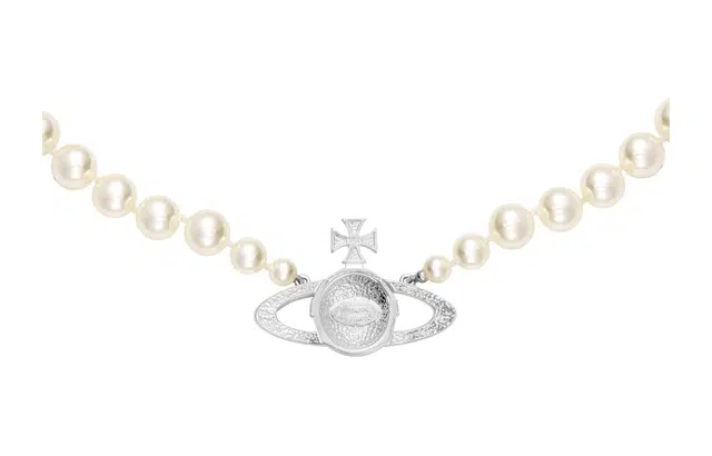Vivienne Westwood ONE ROW PEARL BAS RELIEF CHOKER