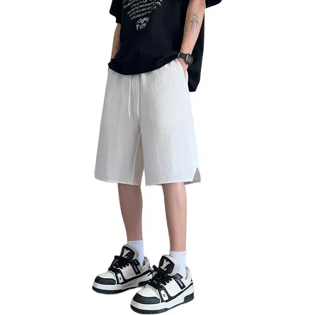 加荣 潮流薄款透气纯色简约开叉设计凉感速干夏季休闲短裤 男女同款