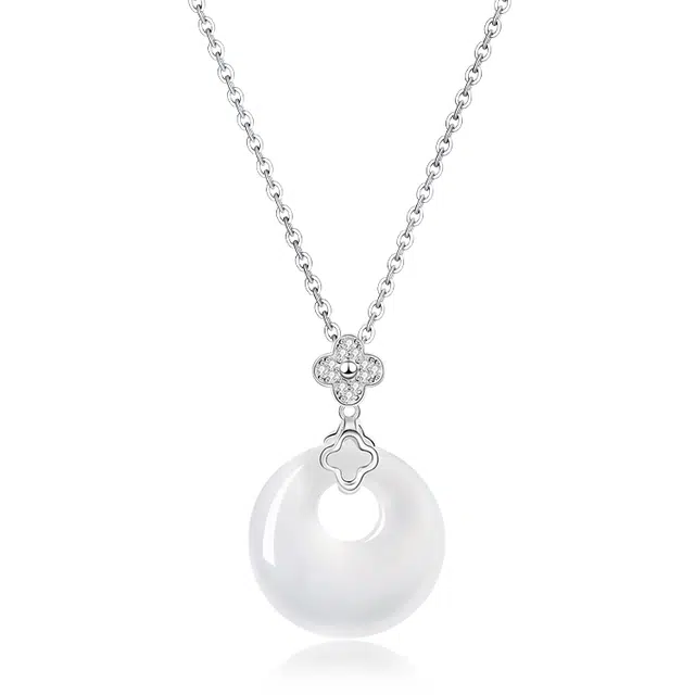 【四季予你】 印象眸 新中式幸运四叶草平安扣精致简约小众优雅时尚日常通勤风锁骨链 礼盒包装#好运 玉髓 项链 女款