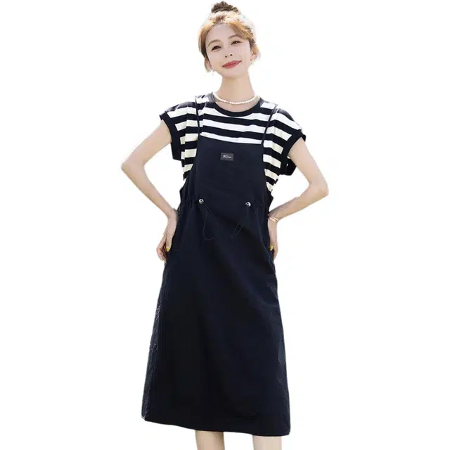 丝柏舍 假两件撞色条纹拼接学院风宽松款圆领休闲中长款短袖连衣裙 女款