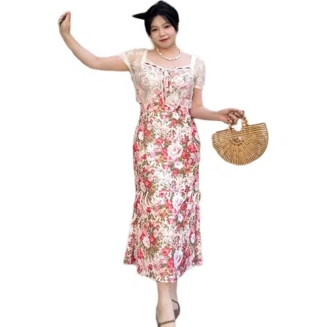 哒头下雨不愁 法式设计显瘦设计圆领高腰短袖连衣裙 女款 花色