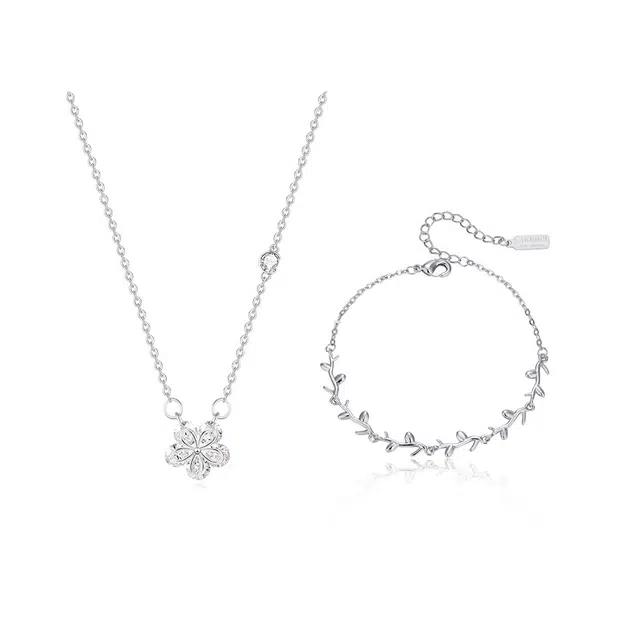 克兰茜 情人花枝系列 浪漫轻奢小众高级感 璀璨精致设计 时尚通勤小清新氛围感 气质日常百搭 精美礼盒 可调节锁骨链 好运 铜 项链 女款