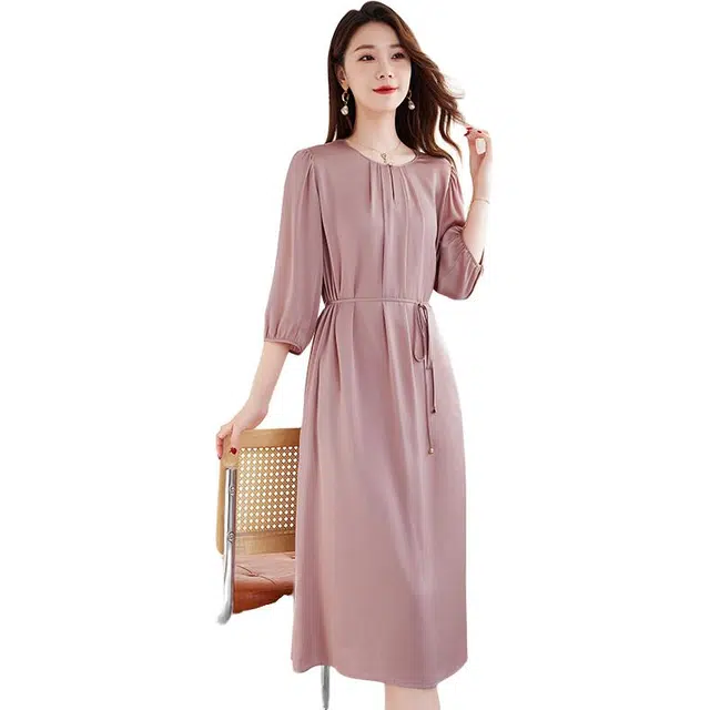 水墨佳人 纯色适中合身圆领短袖连衣裙 女款