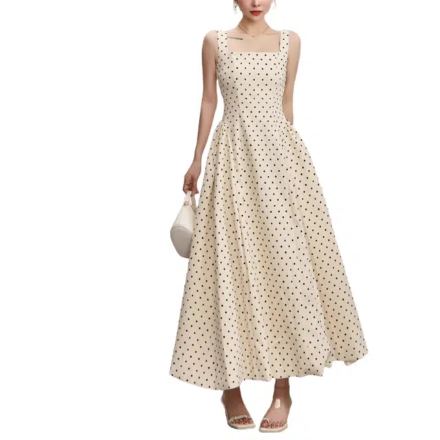 小卷要加油 法式风波点背心连衣裙子女夏今年流行爆款大摆裙气质长裙吊带连衣裙 女款
