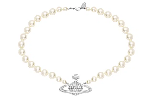 Vivienne Westwood ONE ROW PEARL BAS RELIEF CHOKER