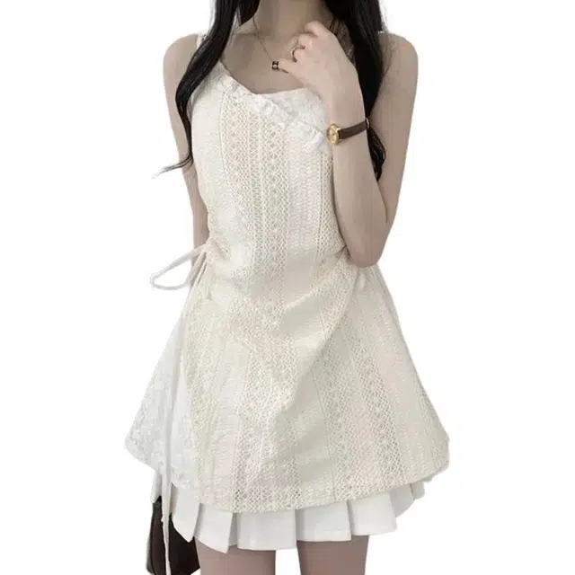 怪力萝莉 韩版纯色抽绳收腰蕾丝舒适打底吊带连衣裙 女款