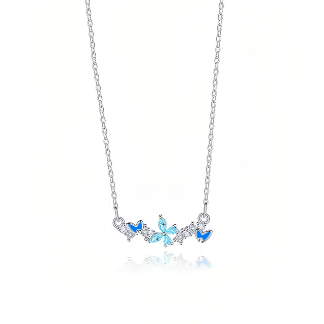 克兰茜 冰晶蝶舞 灵羽蓝蝶锁骨链 小众轻奢简约高级感 梦幻灵动蝴蝶设计 日常通勤精致百搭个性时尚优雅精美礼盒可调节好运 铜 项链 女款