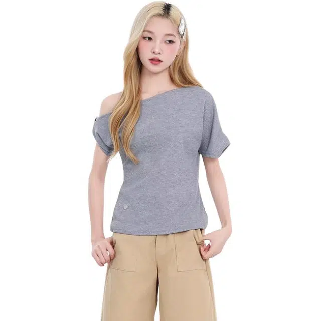 MUCCHIC 2025 T