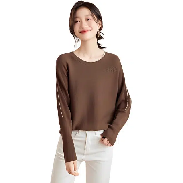 曲韩 圆领简约通勤针织衫 女款