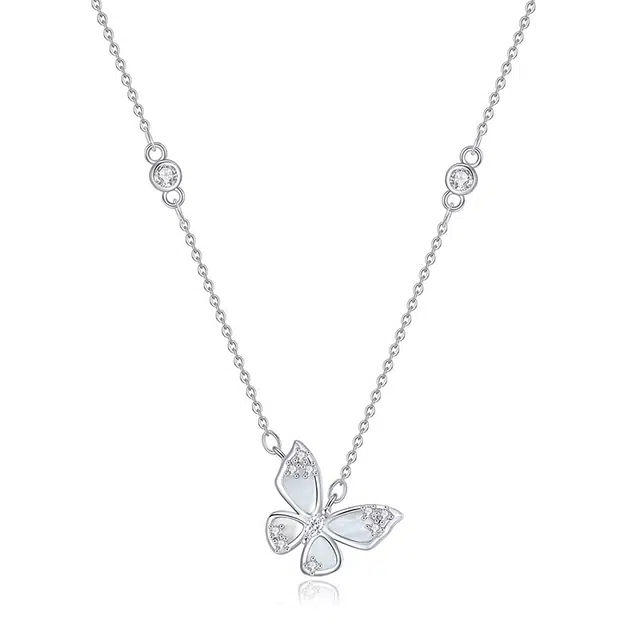 银千惠 在逃公主灵动招财蝴蝶闪耀 合金 项链 女款