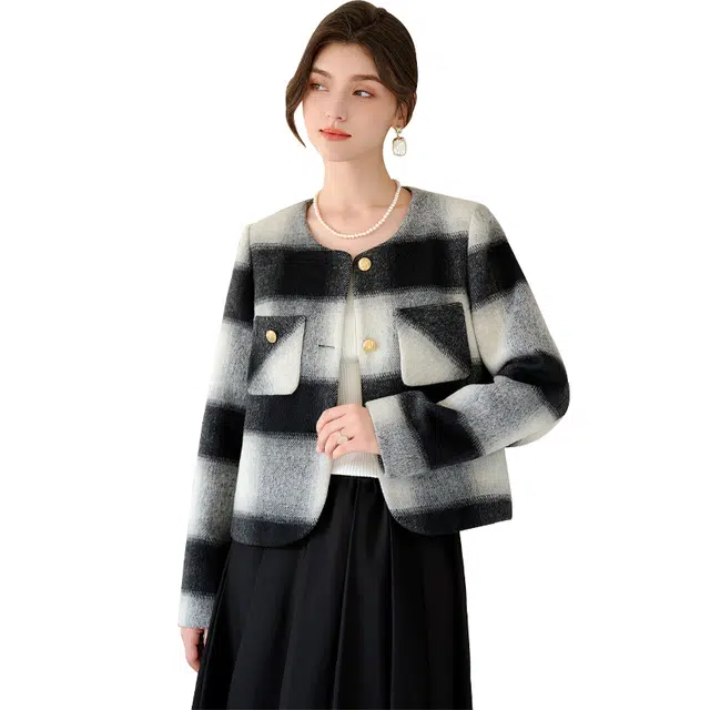 她池 气质宽松撞色圆领短款截短外套 女款 黑灰格纹