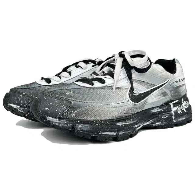 Nike Initiator