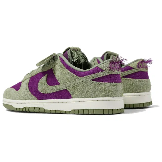Nike Dunk Low Retro SE Panda