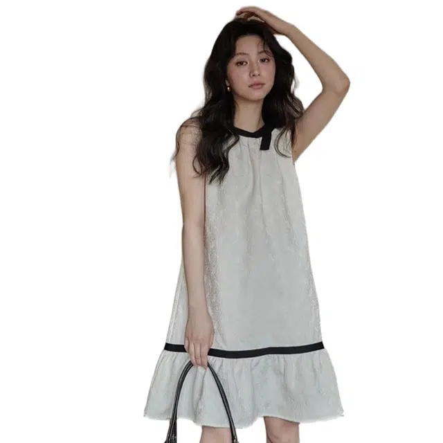苏九儿 挂脖法式气质显瘦设计感小众无袖连衣裙 女款