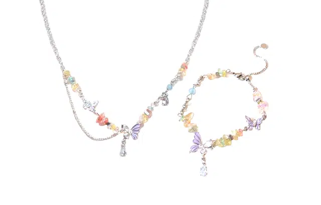 迎百宝 浪漫光景 精致轻奢多巴胺在逃公主招财蝴蝶 灵动梦幻高级感幻彩花园氛围感#好运 多色水晶 项链 女款