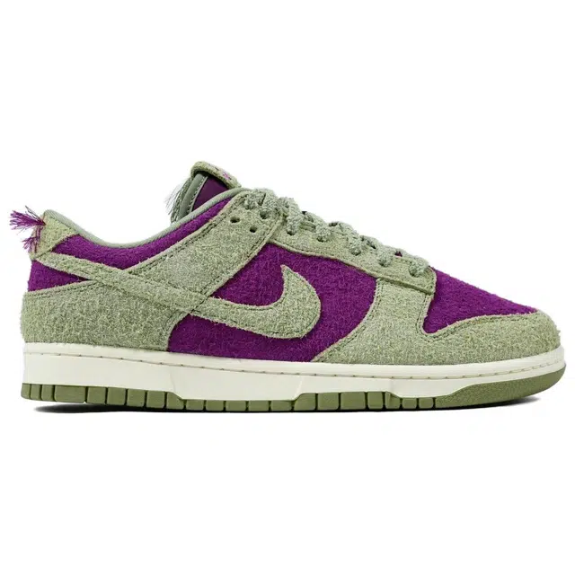 Nike Dunk Low Retro SE Panda