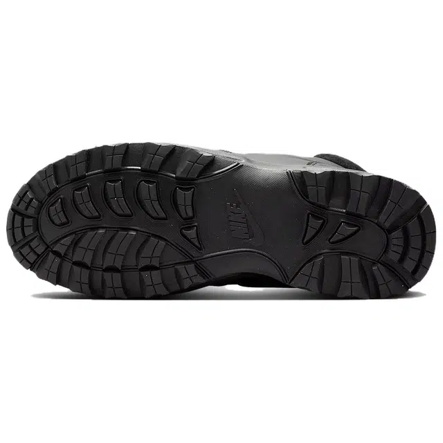 Nike Manoa