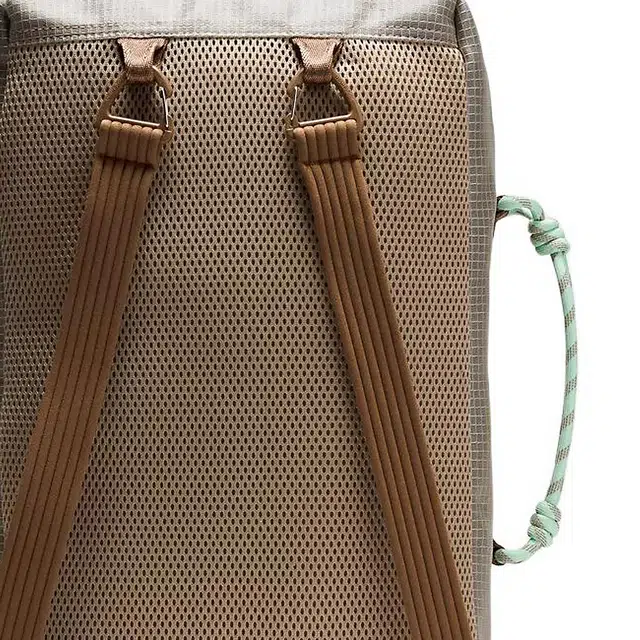 lululemon Fast Track 16L