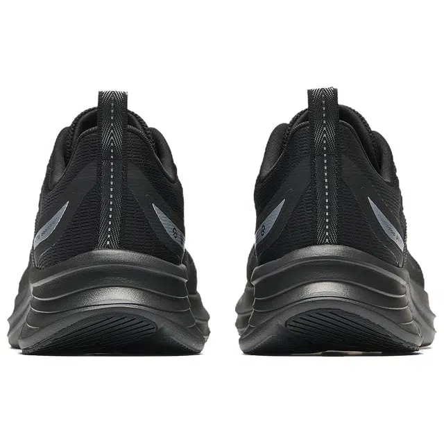 超级安踏 乐道 运动舒适减震回弹 低帮 训练跑步鞋 男款 基础黑