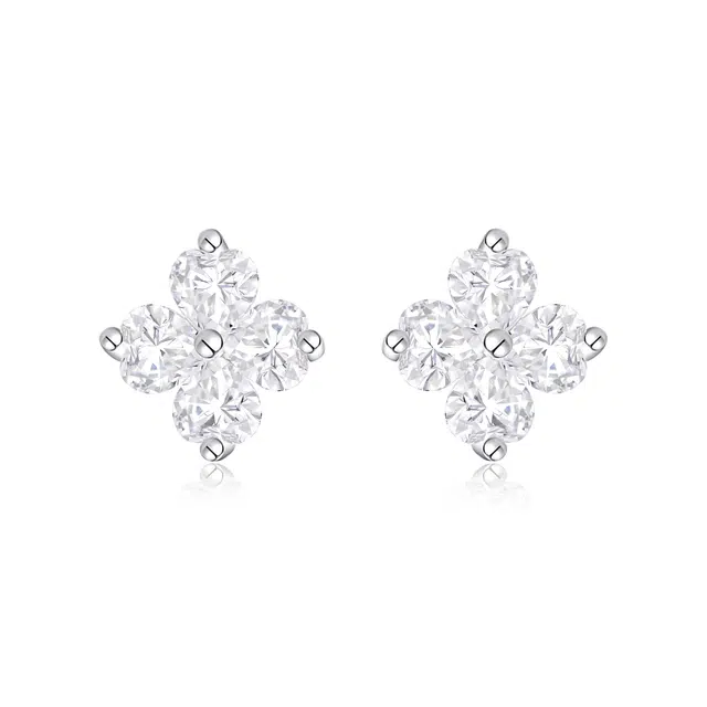 中国黄金 珍·尚银 幸运璀璨四叶草 在逃公主 精致轻奢时尚小众设计爱心 森系简约日常百搭养耳洞 闺蜜生日圣诞好礼礼盒 足银 耳钉一对 女款