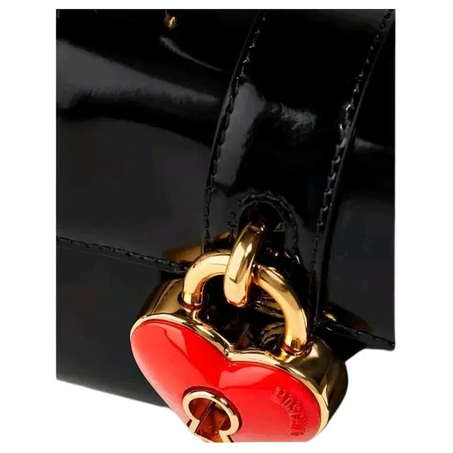 MOSCHINO