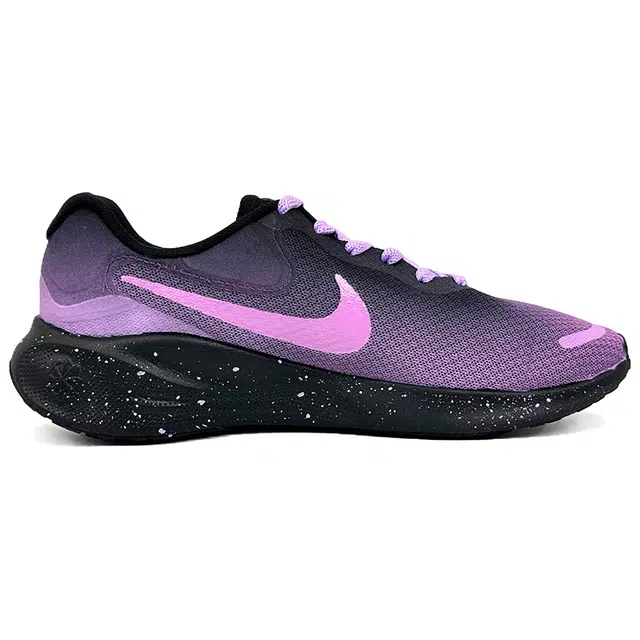 Nike REVOLUTION 7