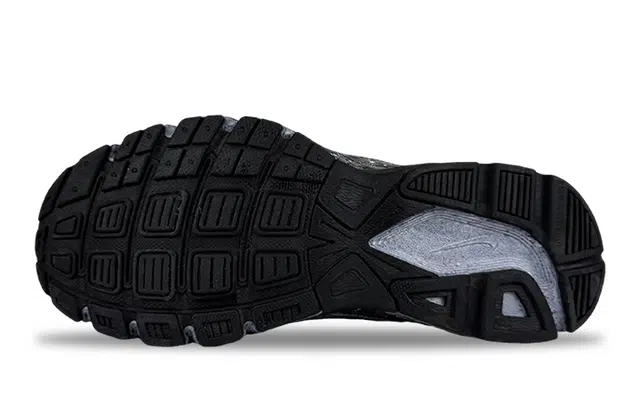 Nike Initiator