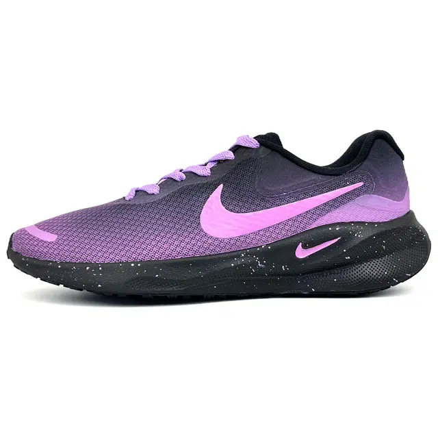 Nike REVOLUTION 7