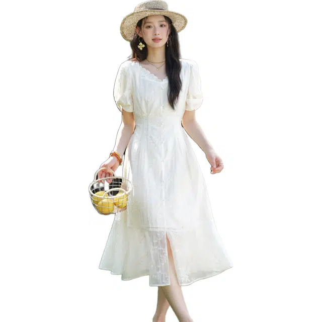 谜秀 天丝刺绣泡泡袖高腰短袖连衣裙 女款 ，米白色