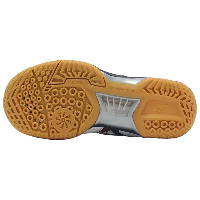 Mizuno Wave Fang Pro