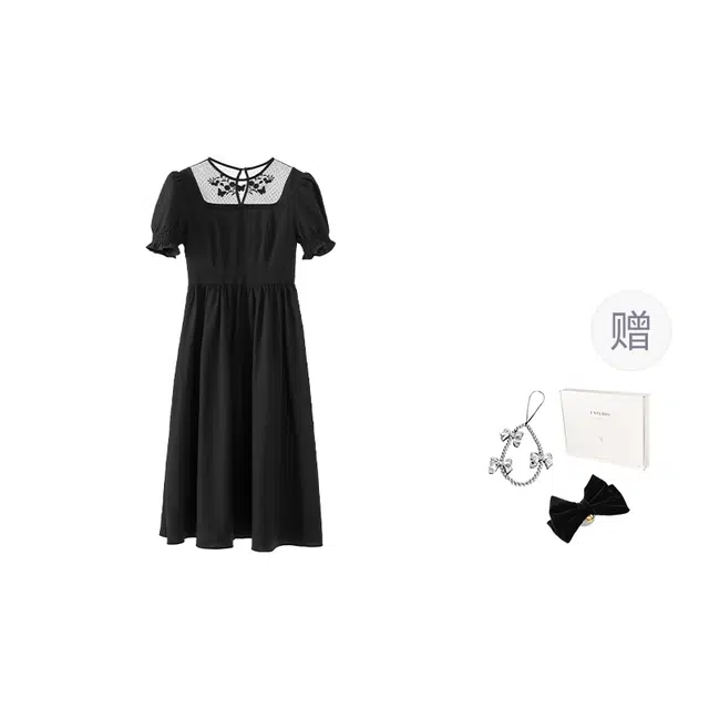 法儿家 蝴蝶梦境法式蕾丝收腰中长款短袖连衣裙 女款