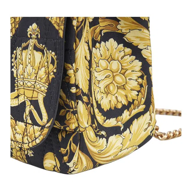 VERSACE V