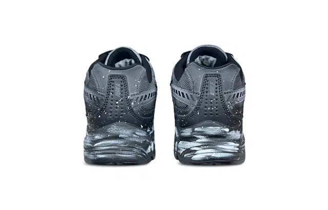 Nike Initiator