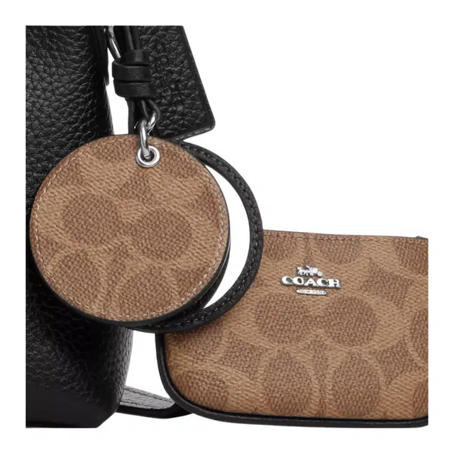 COACH LAUREL 19 Logo