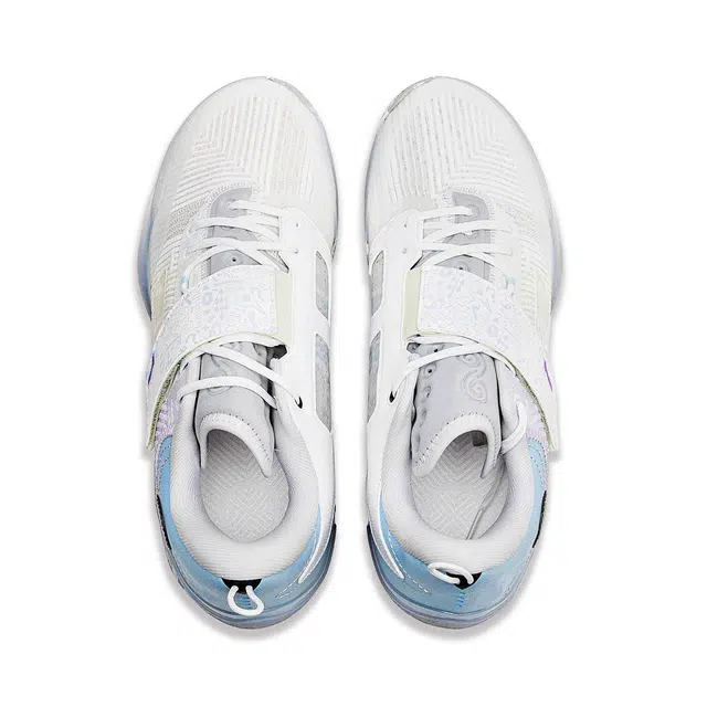 LiNing 808 4 Ultra
