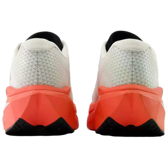 New Balance FuelCell SuperComp Trainer v3