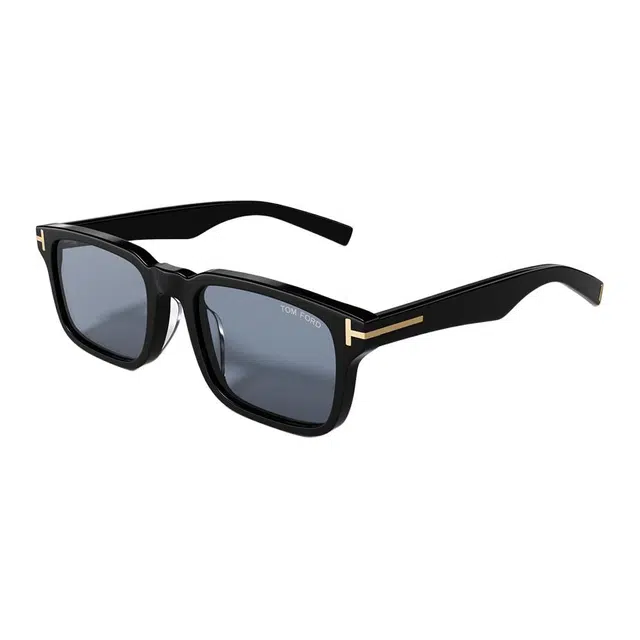 TOM FORD