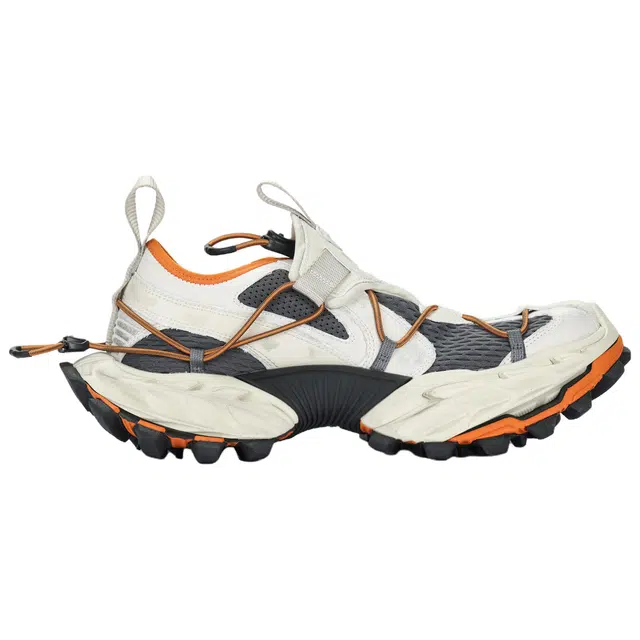 Balenciaga Hike