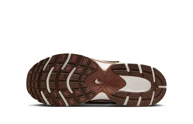 Nike V5 RNR smile